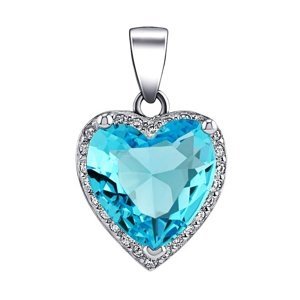 Strieborný prívesok s modrým kameňom v tvare srdca
