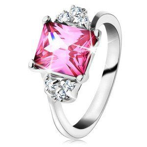 Trblietavý prsteň v striebornom odtieni, obdĺžnikový zirkón v ružovej farbe - Veľkosť: 60 mm