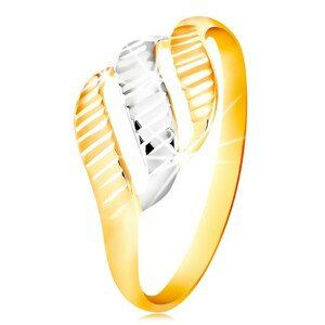 Zlatý prsteň 585 - tri vlnky zo žltého a bieleho zlata, ligotavé zárezy - Veľkosť: 51 mm