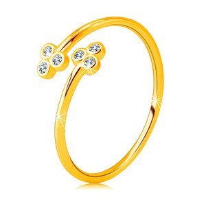 Zlatý 585 prsteň s úzkymi ramenami - dva trojlístky s čírymi okrúhlymi zirkónikmi - Veľkosť: 52 mm