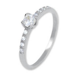 Brilio Nežný prsteň z bieleho zlata s kryštálmi 229 001 00858 07 55 mm