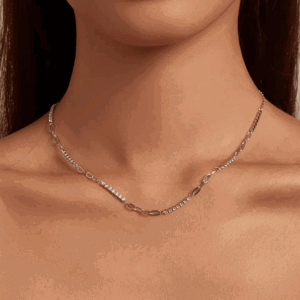 OLIVIE Strieborný dámsky náhrdelník 7214 Ag 925; ≤4,3 g.