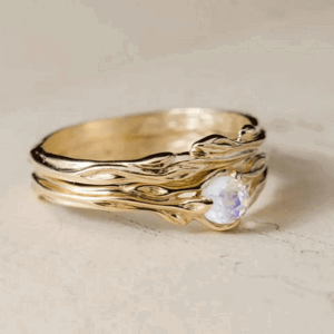 OLIVIE Dva strieborné prstene MESAČNÝ KAMEŇ 7756 Veľkosť prsteňov: 10 (EÚ: 62-64) Ag 925; ≤3,8 g.